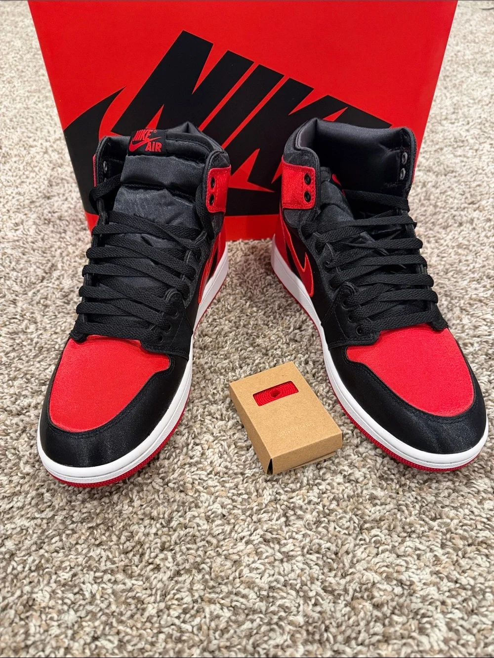 Nike Air Jordan 1 Satin